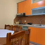 شقة Comfy One-bedroom Flat In Golem, 1br, 2 Sofas غوليم