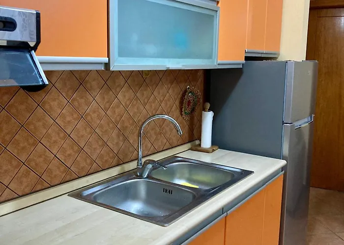 Comfy One-bedroom Flat In Golem, 1br, 2 Sofas Apartmán