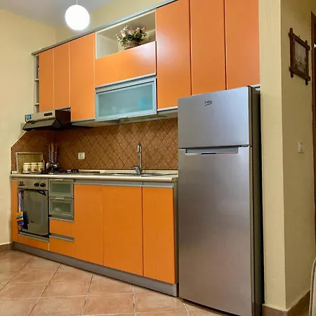 Comfy One-bedroom Flat In Golem, 1br, 2 Sofas 公寓 格勒姆