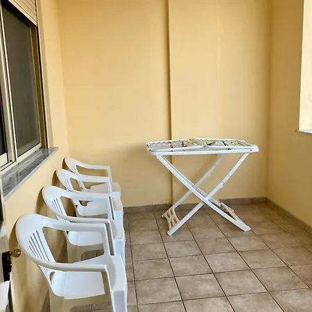 Comfy One-bedroom Flat In Golem, 1br, 2 Sofas