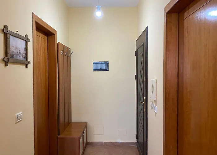 Comfy One-bedroom Flat In Golem, 1br, 2 Sofas *