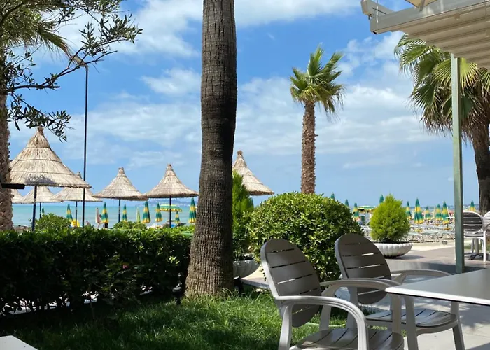 Apartamento Comfy One-bedroom Flat In Golem, 1br, 2 Sofas *