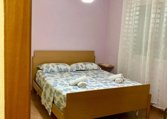 Comfy One-bedroom Flat In Golem, 1br, 2 Sofas * Golem